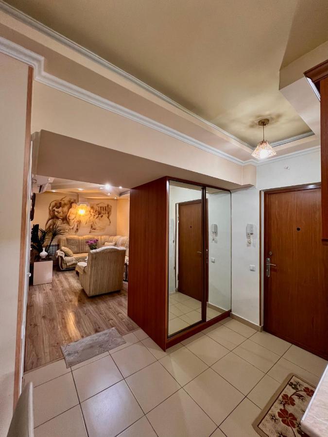Apartment In The Centre Of Yerevan For Rent Buitenkant foto
